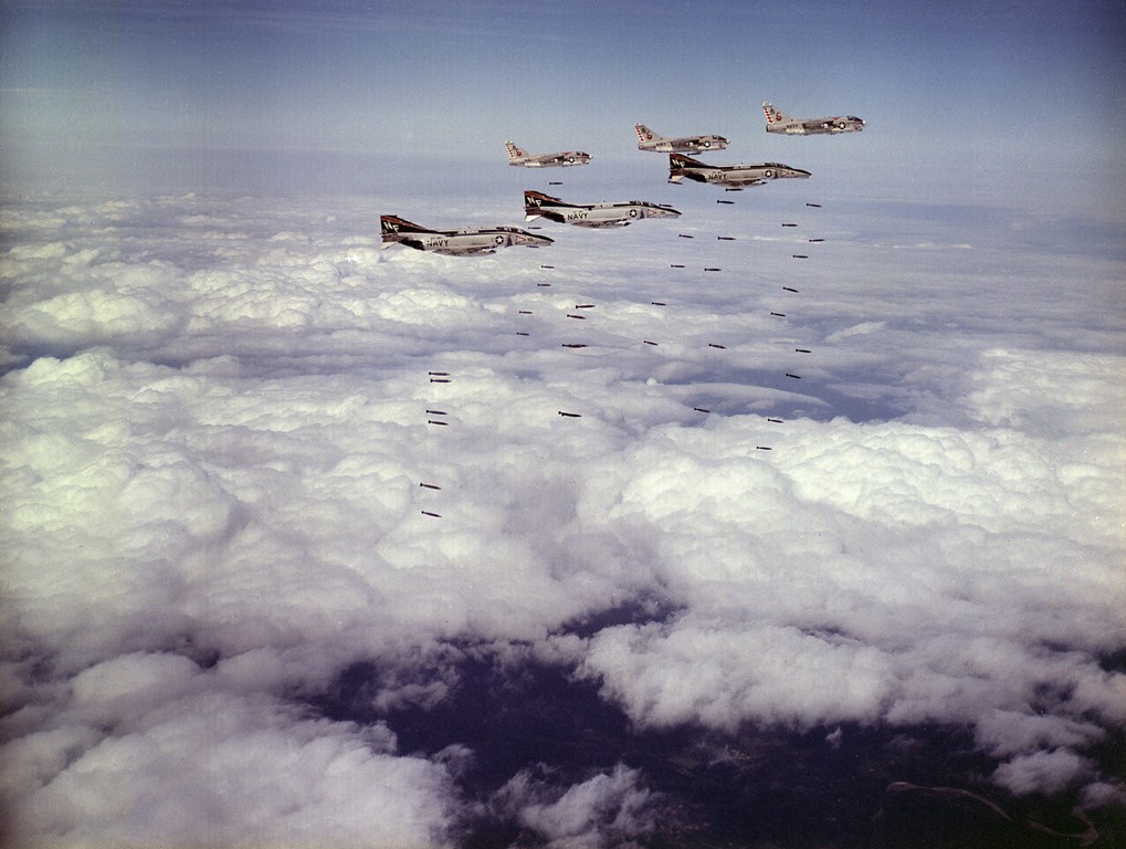 1971-09-21_Dropping_Loran_Bombs_1973