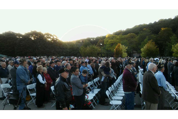 More than 800 members of the Westchester, New York, community gathered at the Kensico Dam Plaza.