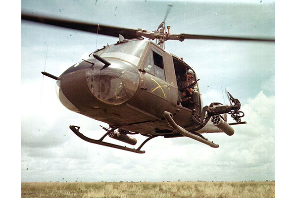 770px-UH-1B_Iroquois_Vietnam