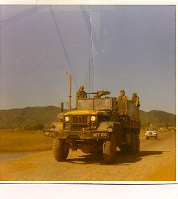 Gun_truck_along_QL-19_on_way_to_An_Khe