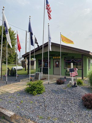 Ceremony for MI VVA Chapter 571 by the Lansing Chapter, NSDAR