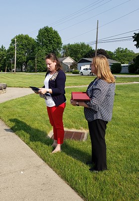 Ceremony for OH VVA Chapter 440 by the Fort Findlay Chapter NSDAR.
