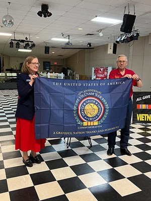 Honorary Partner ceremony for TN VVA Chapter 596 by the Ocoee Chapter NSDAR.