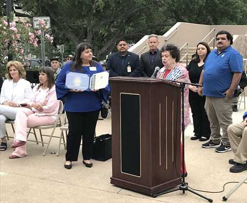 Honorary Partner ceremony for TX VVA Chapter 910 by the Corpus Christi Chapter NSDAR.