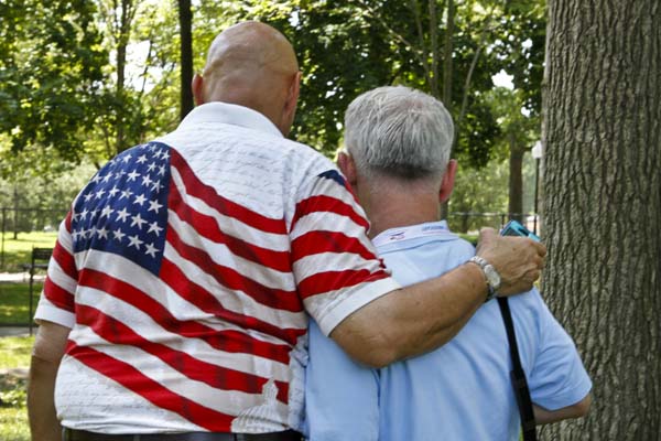 Barney Bidders, a retired soldier, and Les Newell, a retired Marine, both Vietnam War veterans from 